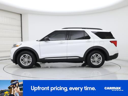 White 2020 Ford Explorer XLT