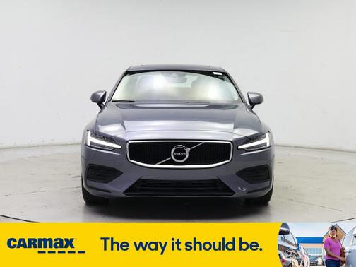 2020 Volvo S60 T5 Momentum