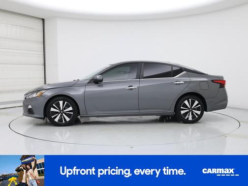 Gray 2022 Nissan Altima SV