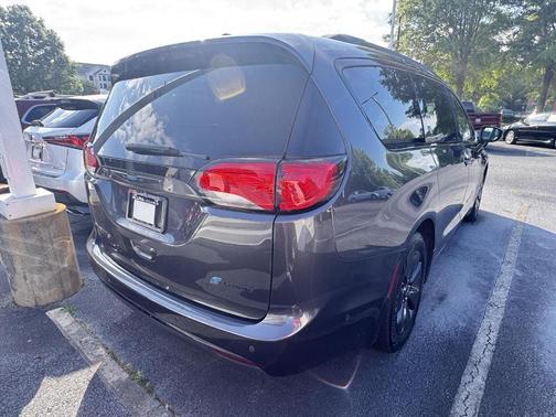 2020 Chrysler Pacifica Hybrid Limited