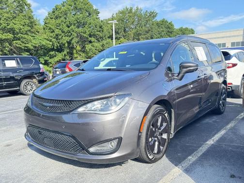 2020 Chrysler Pacifica Hybrid Limited