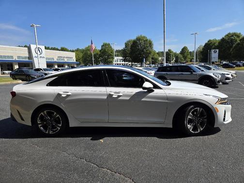 2022 Kia K5 EX