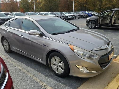 2014 Hyundai SONATA Hybrid Base