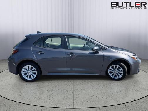 2025 Toyota Corolla Hatchback SE