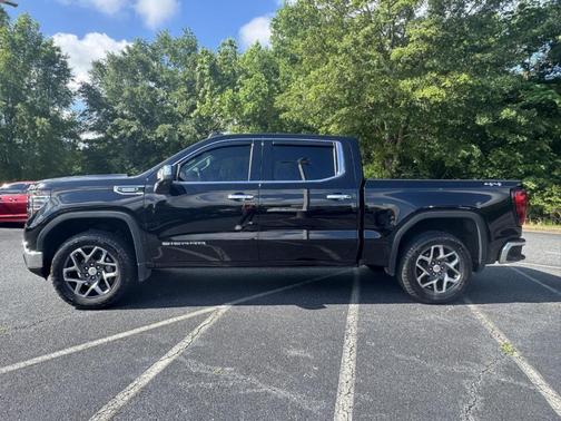 2022 GMC Sierra 1500 SLT