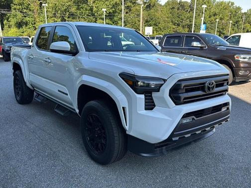 2024 Toyota Tacoma SR5