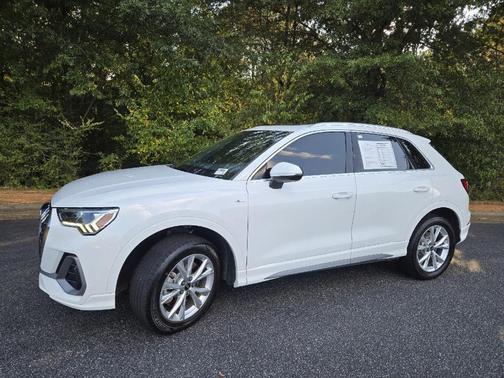 2023 Audi Q3 45 S line Premium