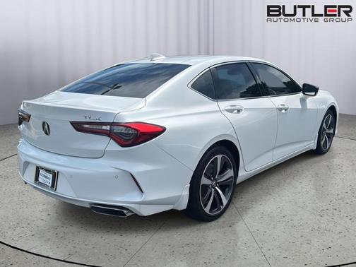 Platinum White Pearl 2025 Acura TLX Technology