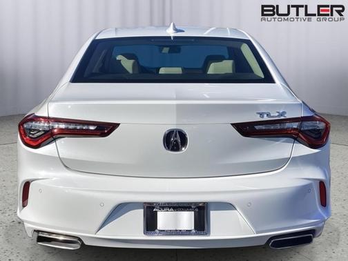 Platinum White Pearl 2025 Acura TLX Technology