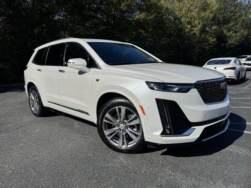 2025 Cadillac XT6 Premium Luxury FWD