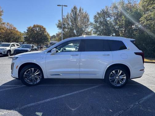 2025 Cadillac XT6 Premium Luxury FWD