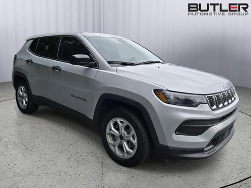 Silver Zynith 2025 Jeep Compass Sport