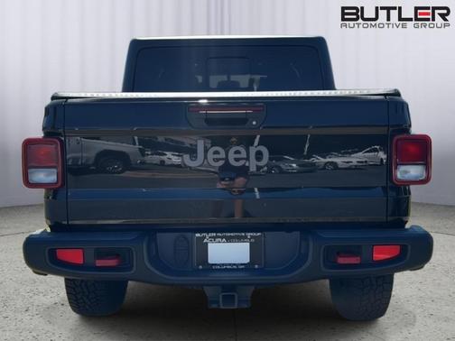 Black Clearcoat 2020 Jeep Gladiator Rubicon