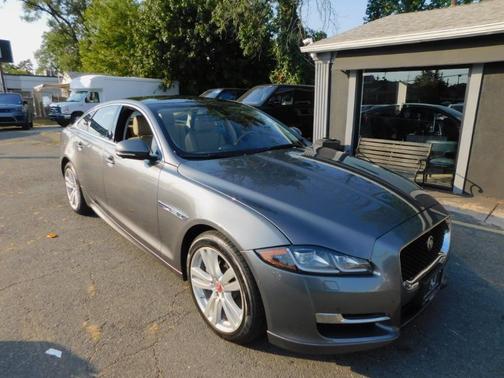 2017 Jaguar XJ XJ R-Sport
