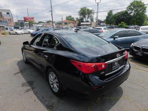 2015 INFINITI Q50 Premium
