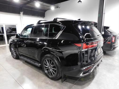 2022 Lexus LX 600 Base