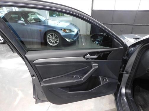 2019 Volkswagen Jetta 1.4T R-Line