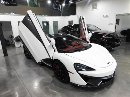 2017 McLaren 570S Coupe