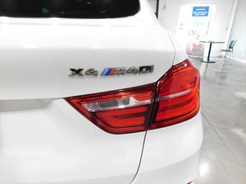 2017 BMW X4 M40i