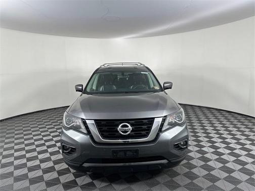 2017 Nissan Pathfinder SL