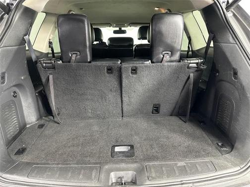 2017 Nissan Pathfinder SL