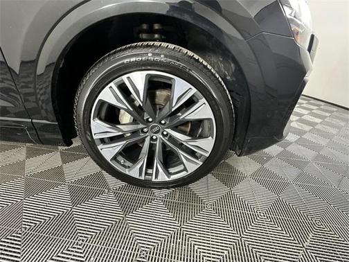 2024 Audi Q8 55 Premium