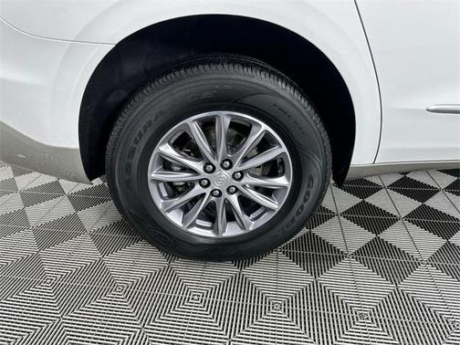 2022 Buick Enclave Essence
