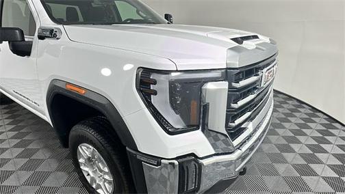 2025 GMC Sierra 2500 SLE