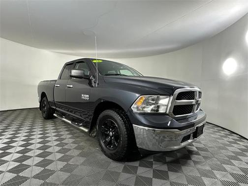 2016 RAM 1500 SLT