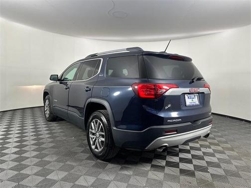 2017 GMC Acadia SLE-2