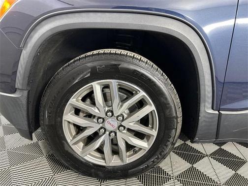 2017 GMC Acadia SLE-2