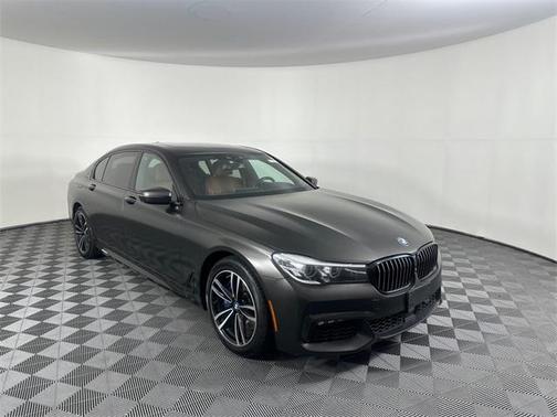 2018 BMW 740e xDrive iPerformance