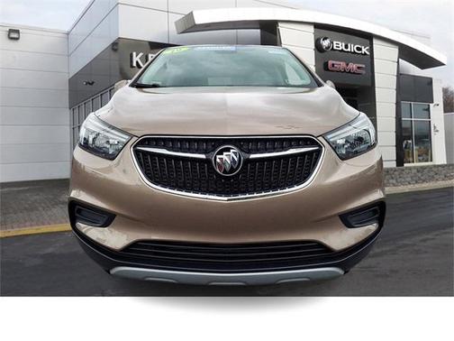Photo 2 of 32 of 2019 Buick Encore Preferred