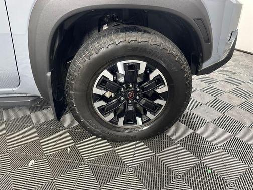 Boulder Gray Pearl 2023 Nissan Frontier PRO-4X