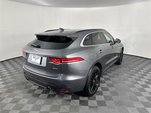 2017 Jaguar F-PACE 35t Prestige