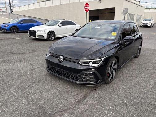 Mythos Black Metallic 2024 Volkswagen Golf GTI 2.0T S