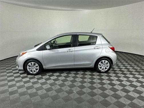 2013 Toyota Yaris LE