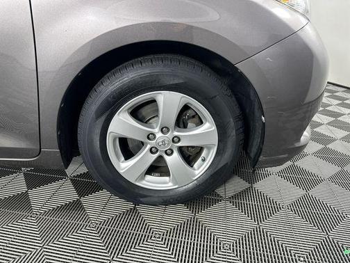 Predawn Gray Mica 2014 Toyota Sienna LE