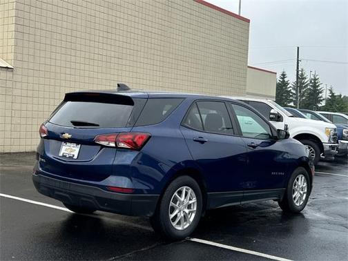 2022 Chevrolet Equinox LS