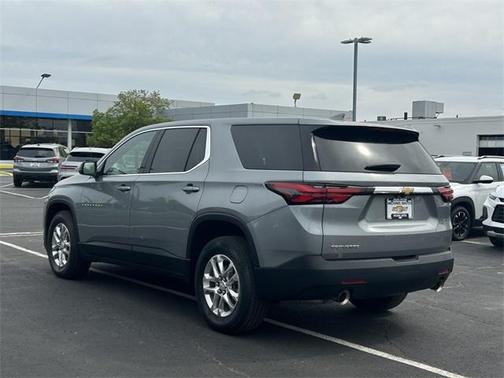 2023 Chevrolet Traverse LS