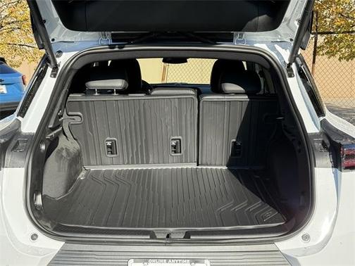 2026 Chevrolet Equinox EV LT 2