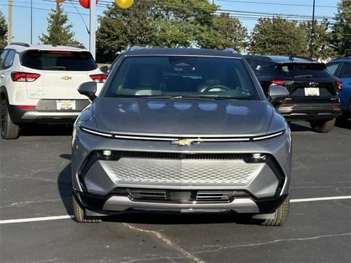 2025 Chevrolet Equinox EV LT 2