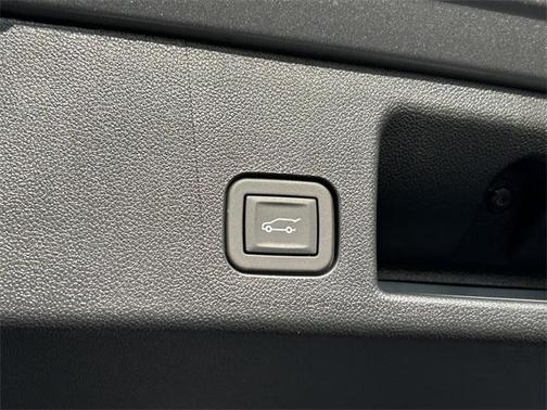 2025 Chevrolet Equinox EV LT 2