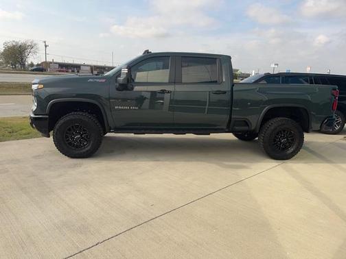 2026 Chevrolet Silverado 2500 ZR2