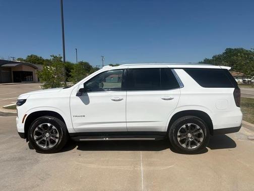 2025 Chevrolet Tahoe LS
