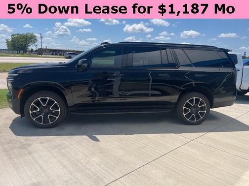 2025 Chevrolet Suburban RST