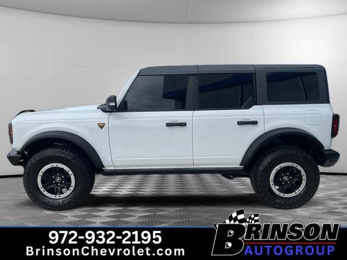 Oxford White 2022 Ford Bronco Badlands