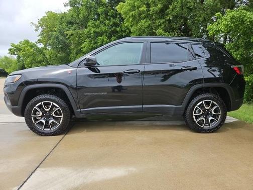 2024 Jeep Compass Trailhawk