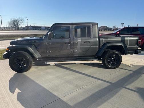 2024 Jeep Gladiator Sport