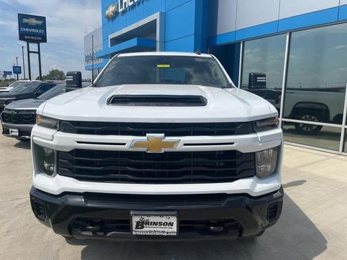 2026 Chevrolet Silverado 2500 Custom